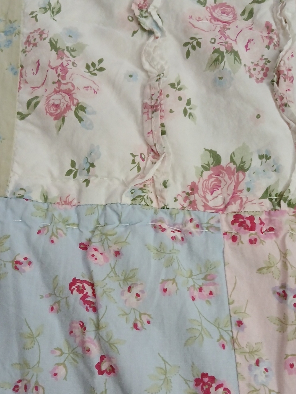 Shabby Chic Brand Quilt - Picture 5 of 13